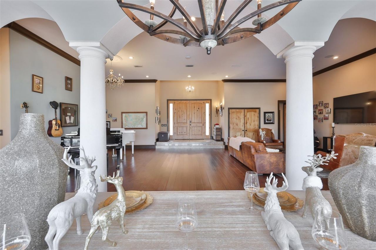 9805 Compass Point Way, Tampa, FL 33615 Photo