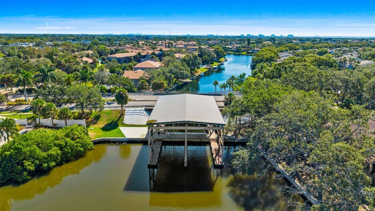 9805 Compass Point Way, Tampa, FL 33615 Photo