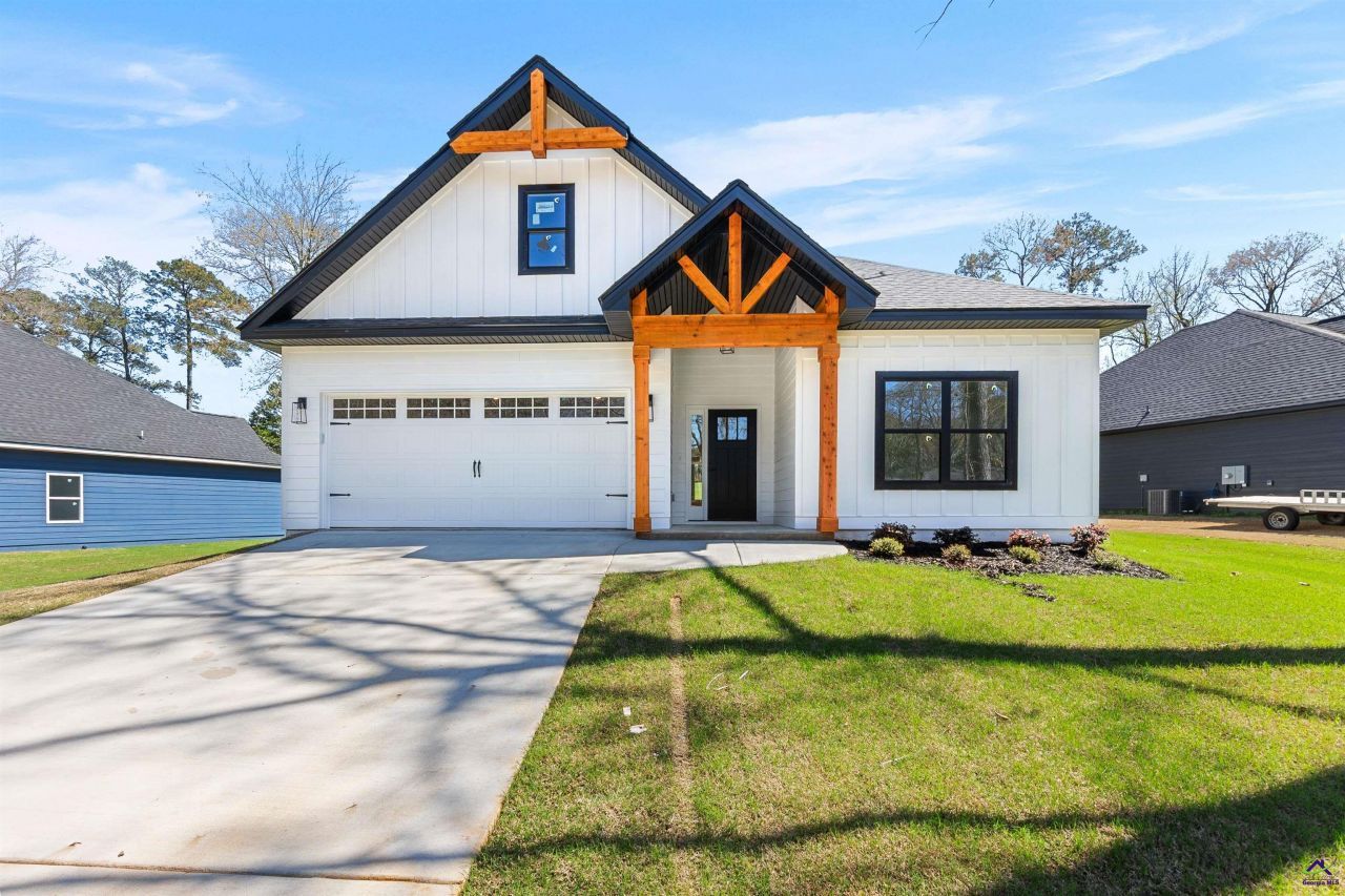 112 Friar Tuck Avenue, Warner Robins, GA 00000 Main Photo