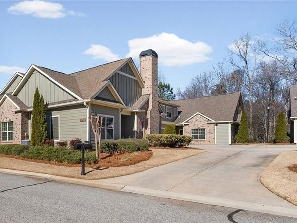 2280 Grove Valley Way, Unit 8, Marietta, GA 30064