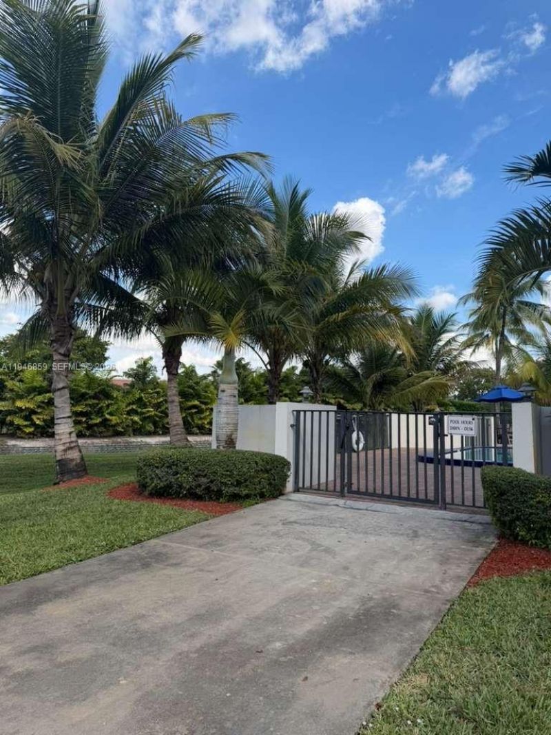 4944 NW 102nd Ave , Unit 204-3, Doral, FL 33178 Photo