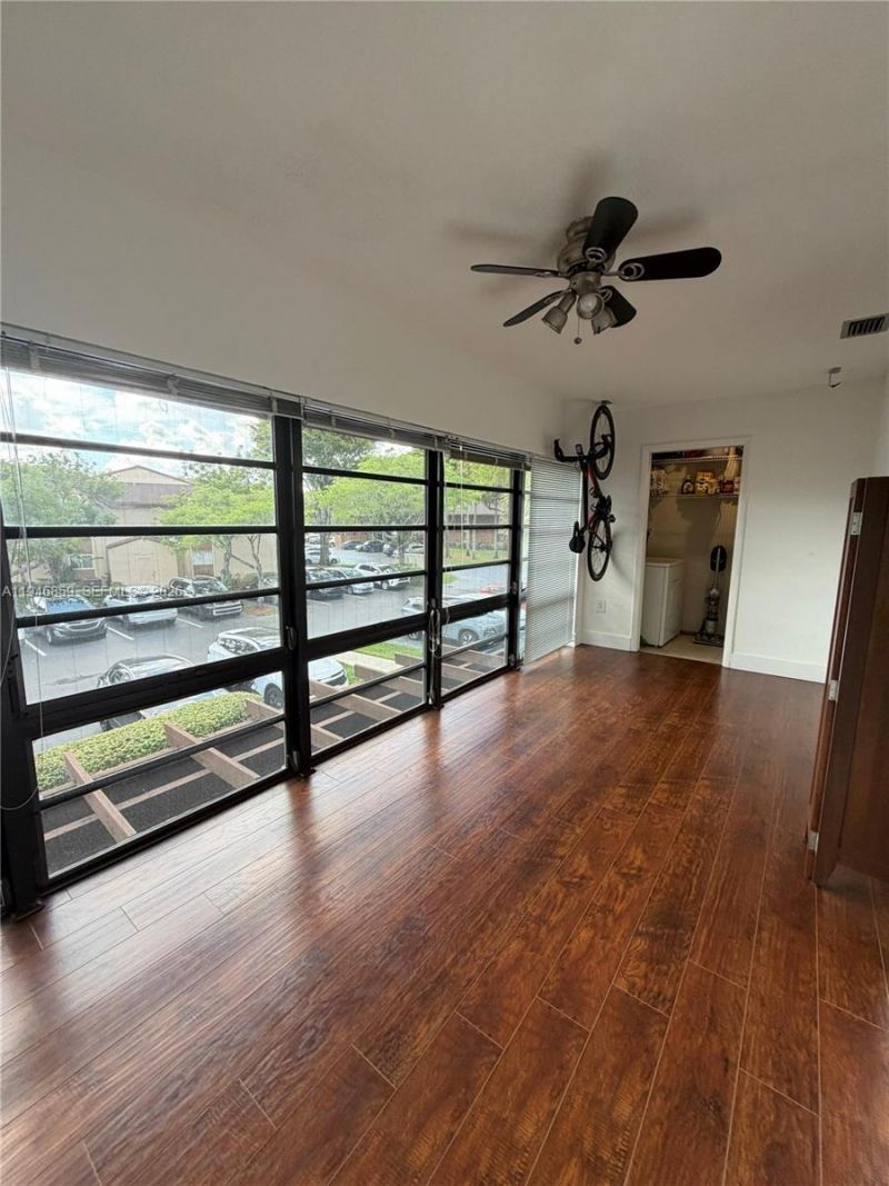 4944 NW 102nd Ave, Unit 204-3, Doral, FL 33178 Photo