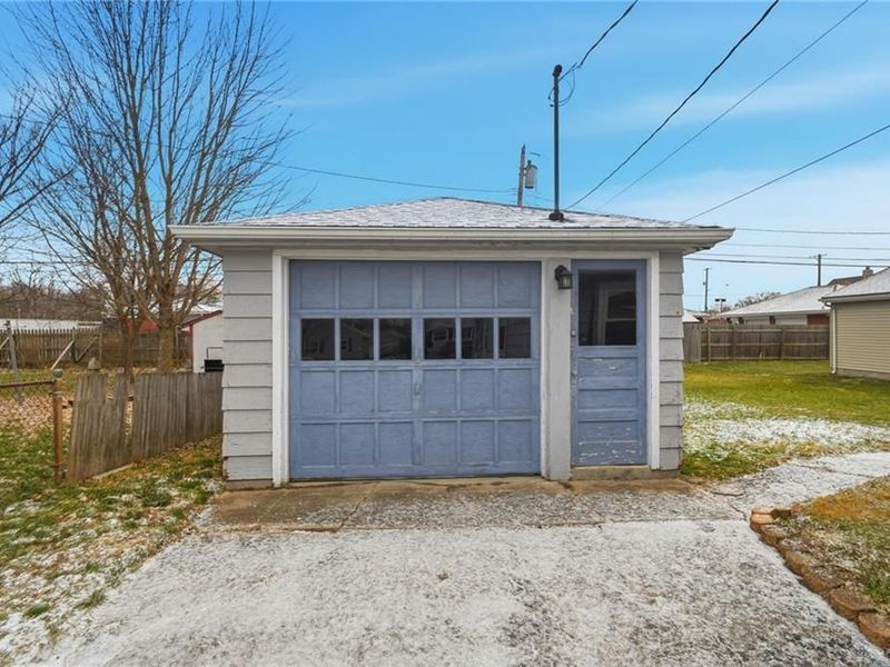 5117 Pensacola Boulevard, Moraine, OH 45439 Photo 2