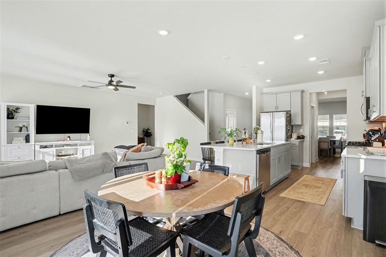 4071 Bayhill St. Photo 15