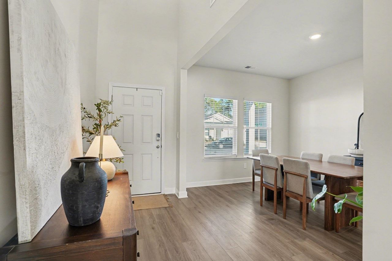 4071 Bayhill St. Photo 4