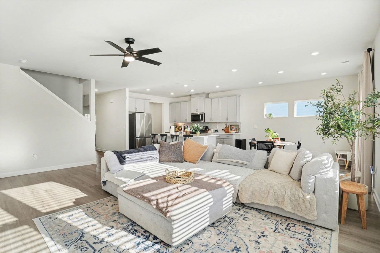 4071 Bayhill St. Photo 7