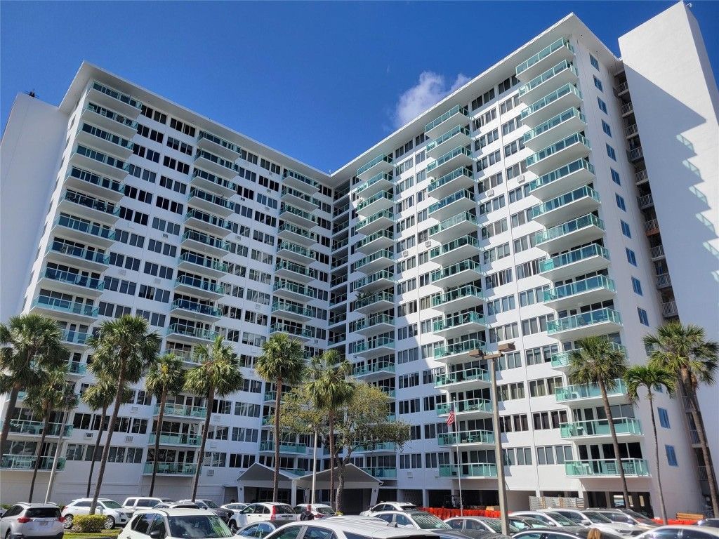 3233 NE 34th Street, Unit 322, Fort Lauderdale, FL 33308 Photo