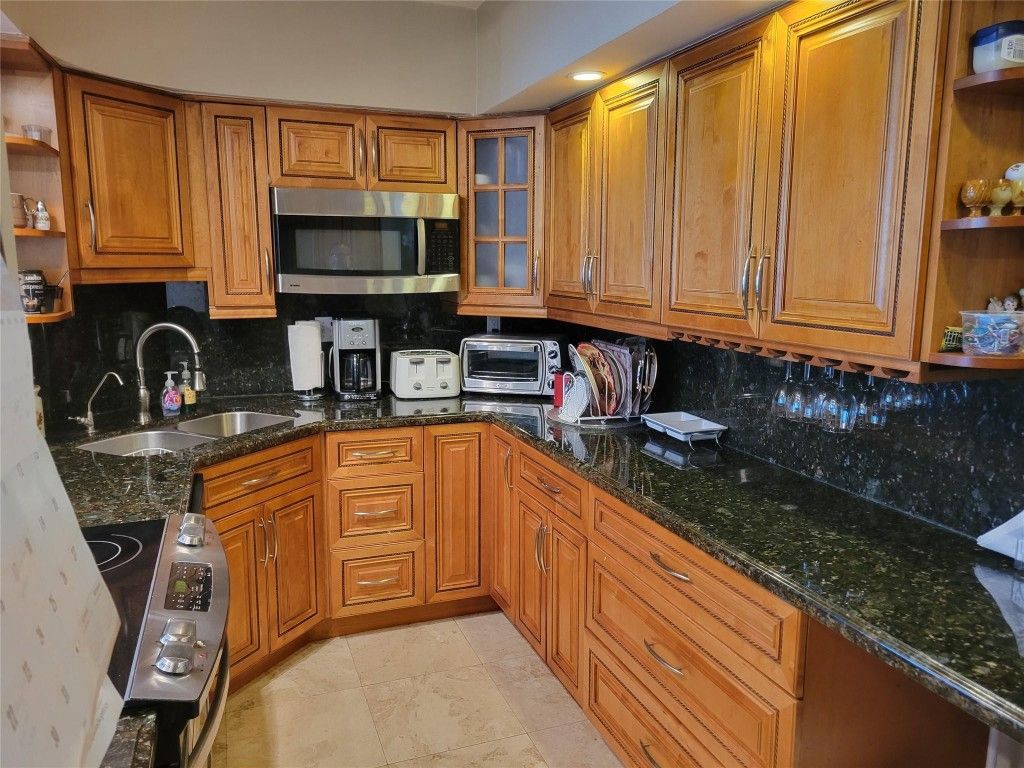 3233 NE 34th Street, Unit 322, Fort Lauderdale, FL 33308 Photo