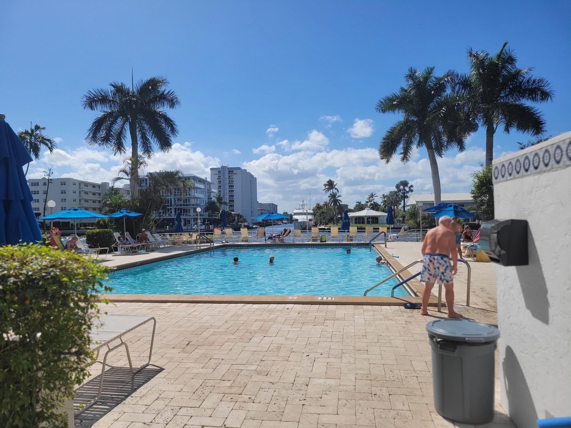 3233 NE 34th Street, Unit 322, Fort Lauderdale, FL 33308 Photo