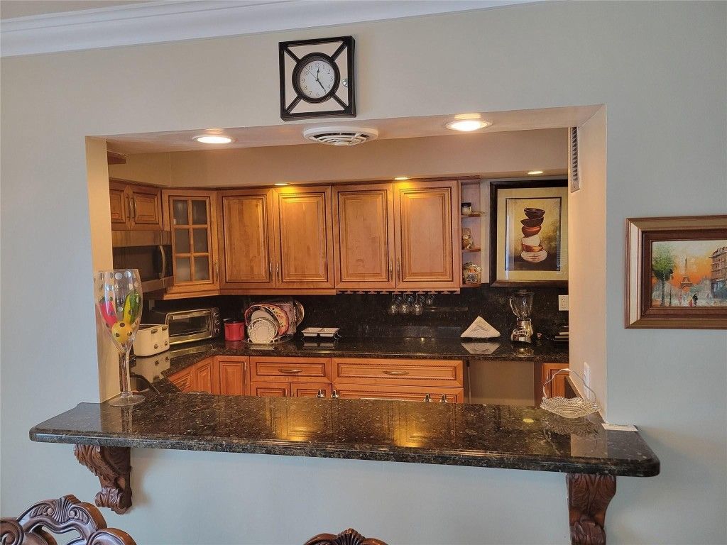 3233 NE 34th Street, Unit 322, Fort Lauderdale, FL 33308 Photo