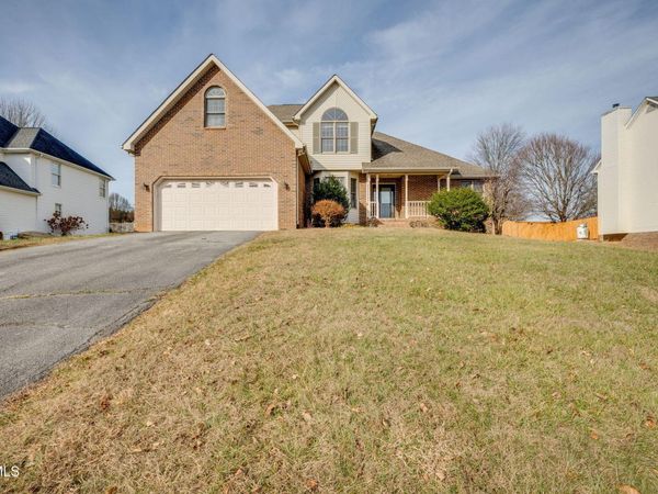 106 Meadow Court, Gray, TN 37615