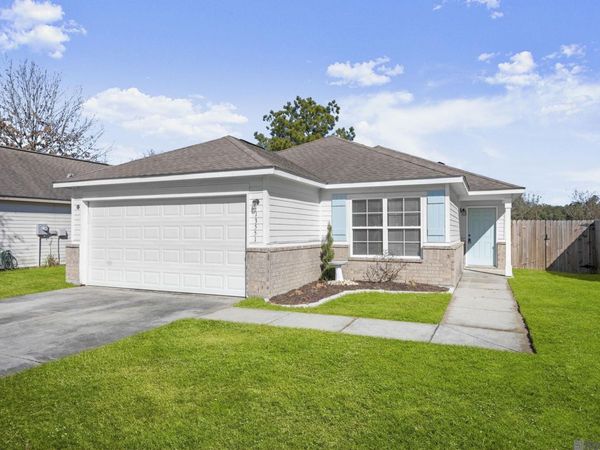 13551 Rose Dr, Walker, LA 70785