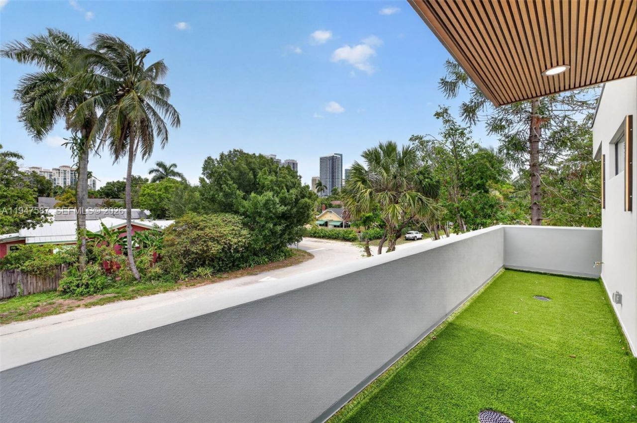 604 SW 7th St, Fort Lauderdale, FL 33315 Photo