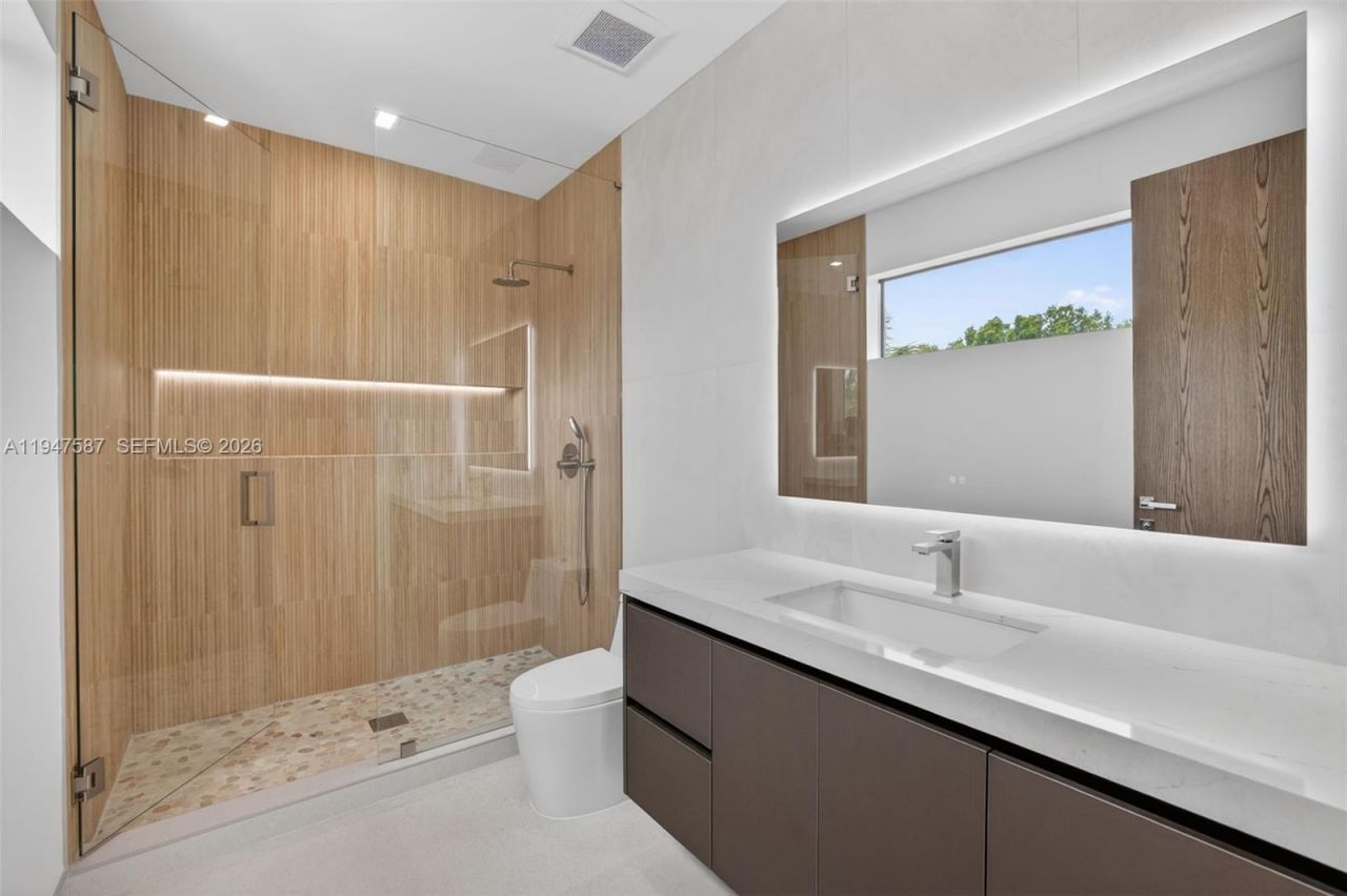 604 SW 7th St, Fort Lauderdale, FL 33315 Photo
