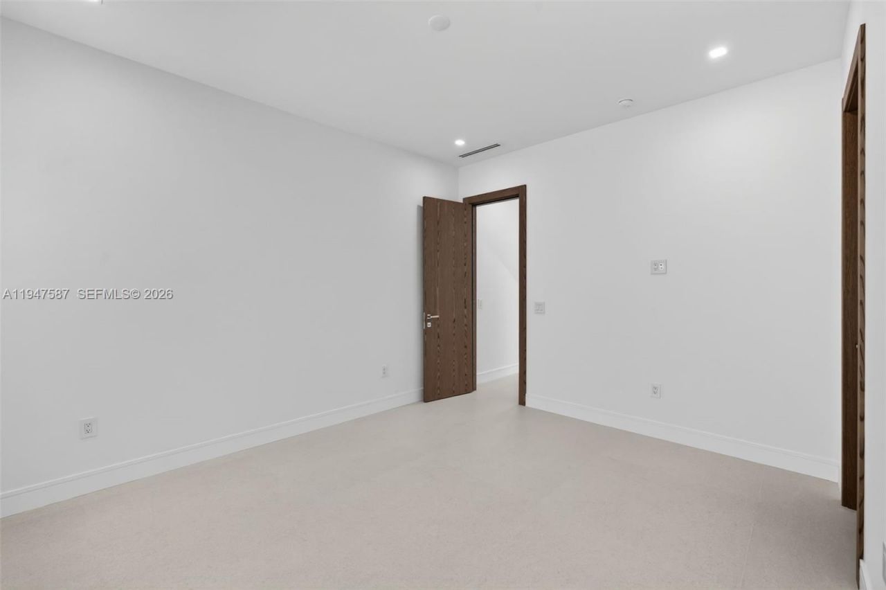 604 SW 7th St, Fort Lauderdale, FL 33315 Photo