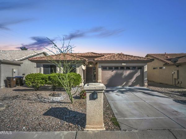 25211 S BRIARCREST Drive, Sun Lakes, AZ 85248