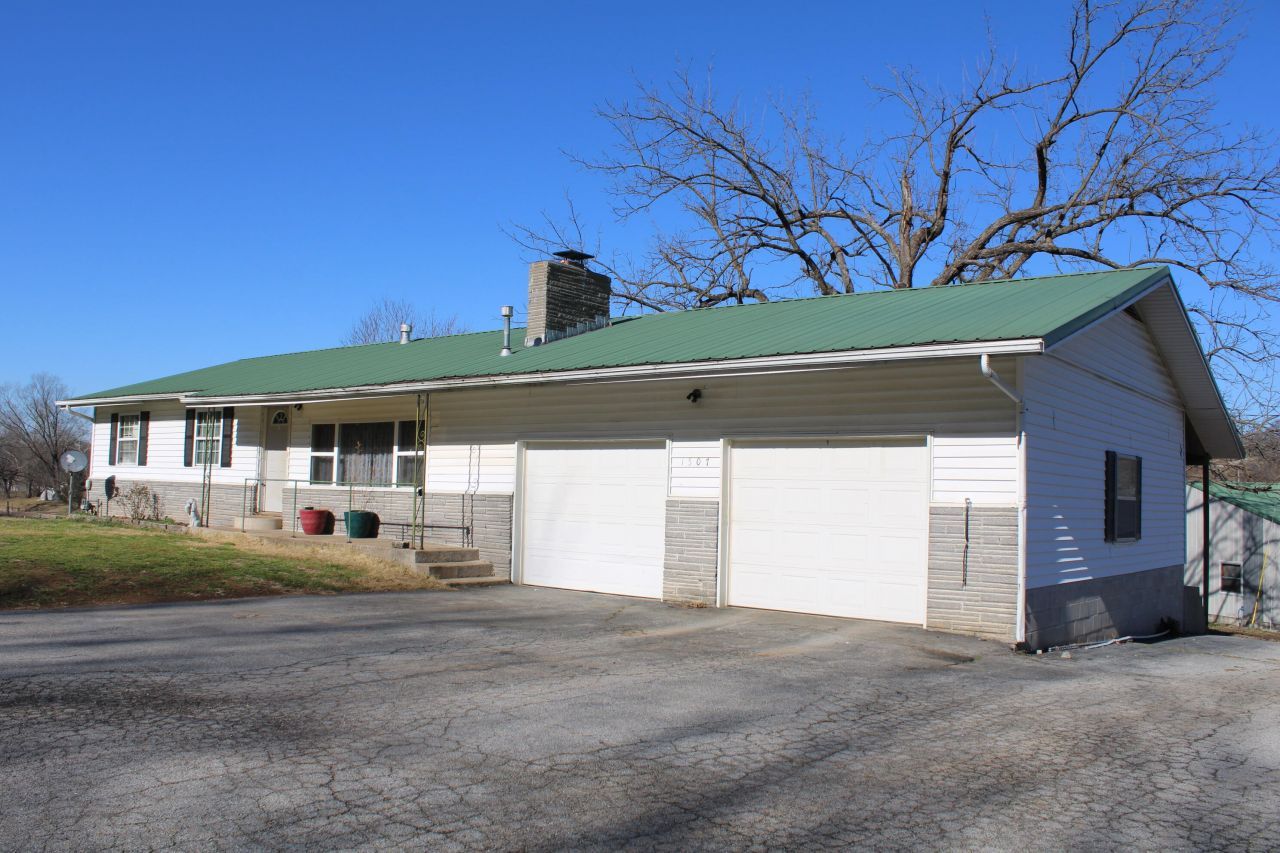 1507 Washington Avenue, Seneca, MO 64865 Main Photo