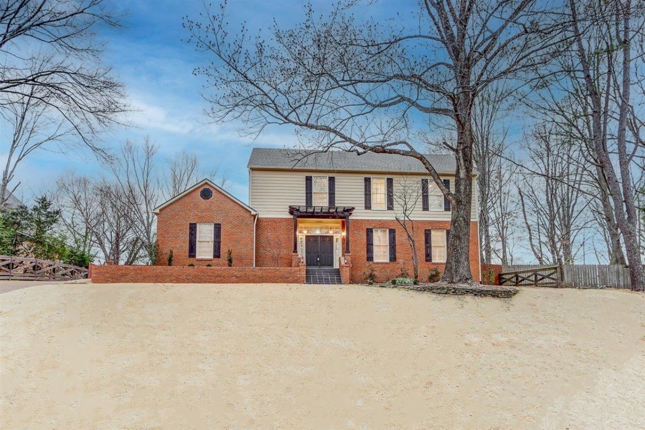 2001 WOODCHASE CV Memphis, TN 38016