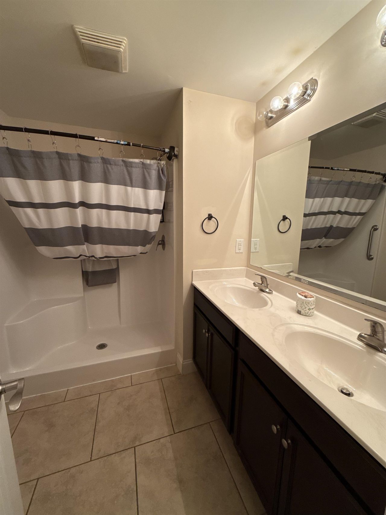 723 Riverward Dr. Photo 15