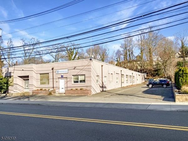 45 Carlton Ave, East Rutherford, NJ 07073