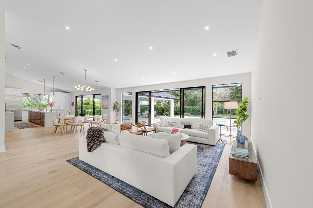 15865 Hiller Street, Wellington, FL 33414 Photo