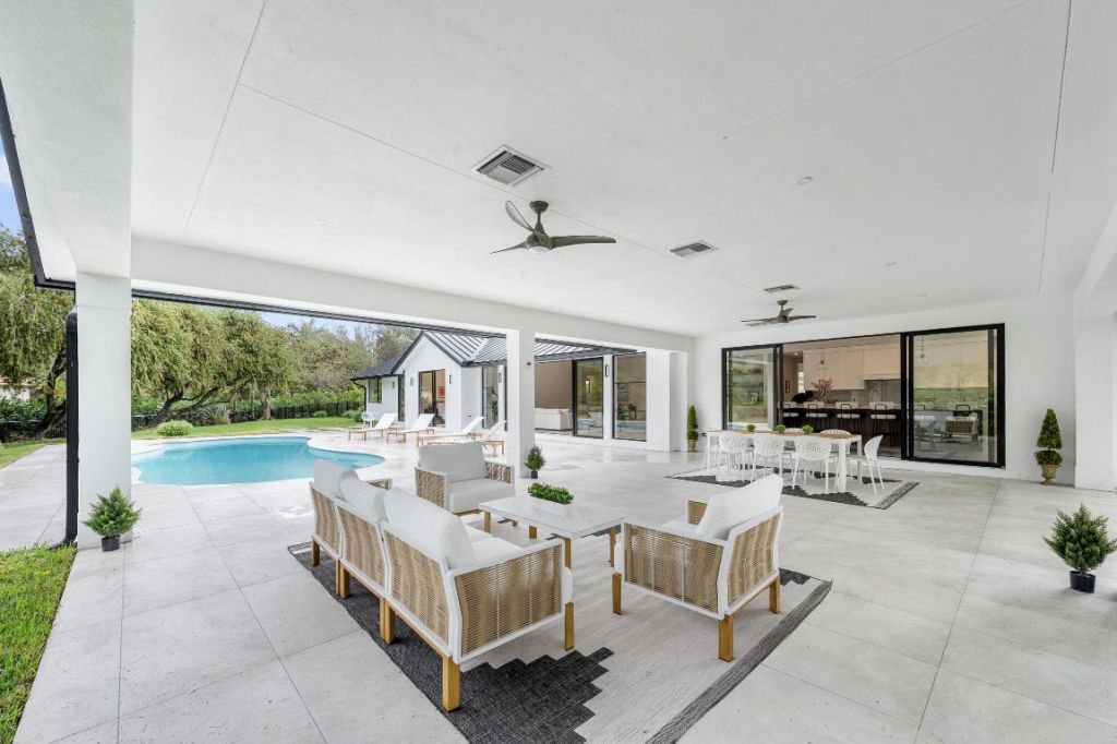 15865 Hiller Street, Wellington, FL 33414 Photo