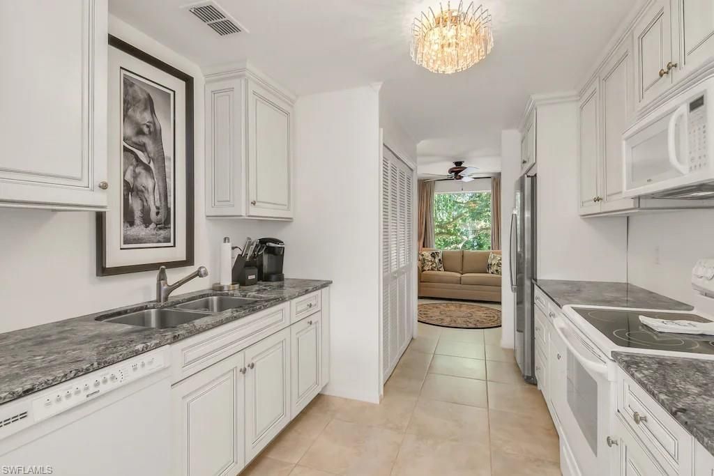 1290 Yesica Ann Cir, Unit G203, Naples, FL 34110 Photo