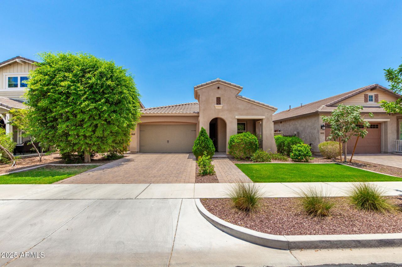 20563 W Edgemont Avenue, Buckeye, AZ 85396 Main Photo
