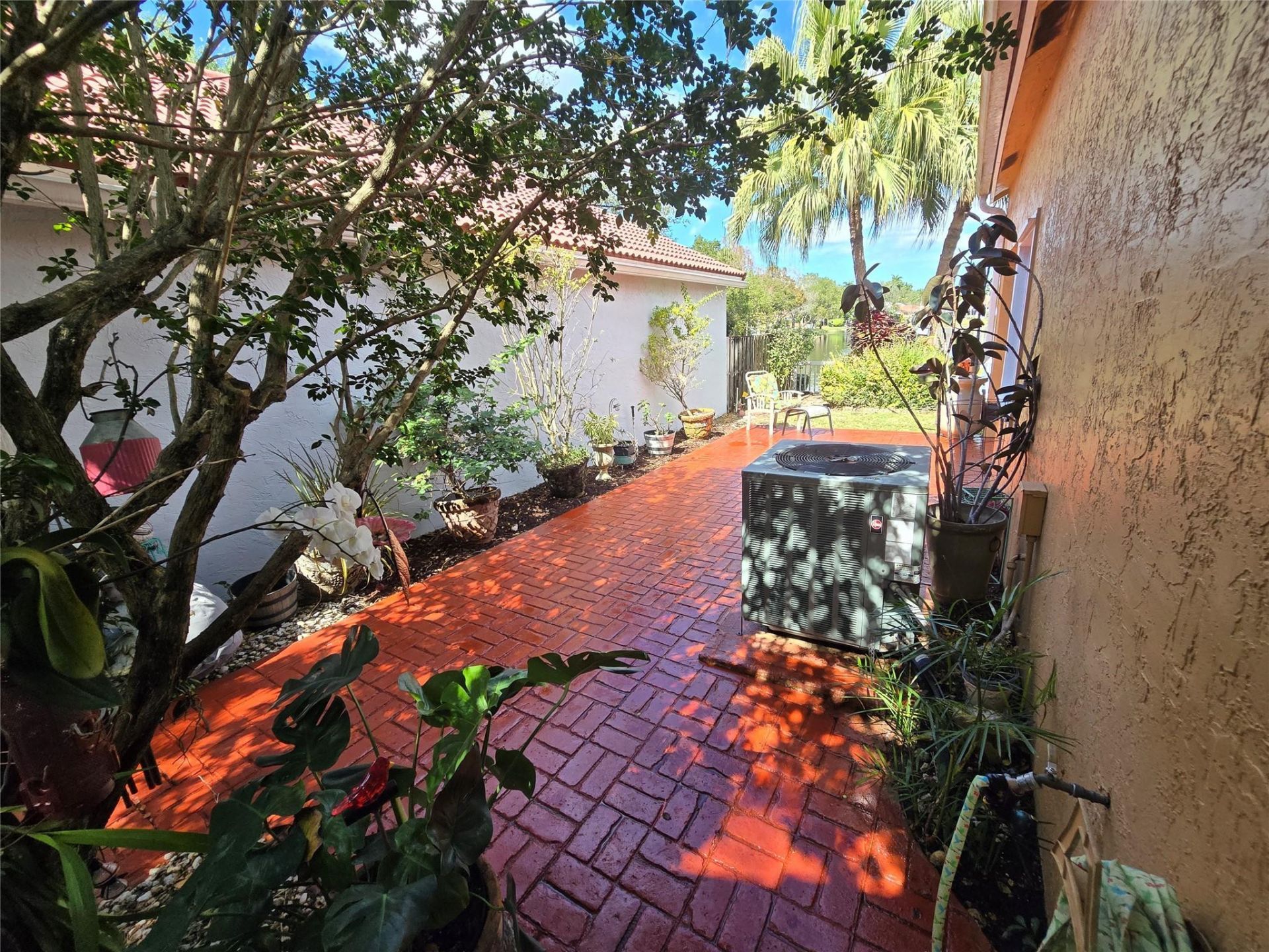 10061 NW 2nd Street, Plantation, FL 33324 Photo