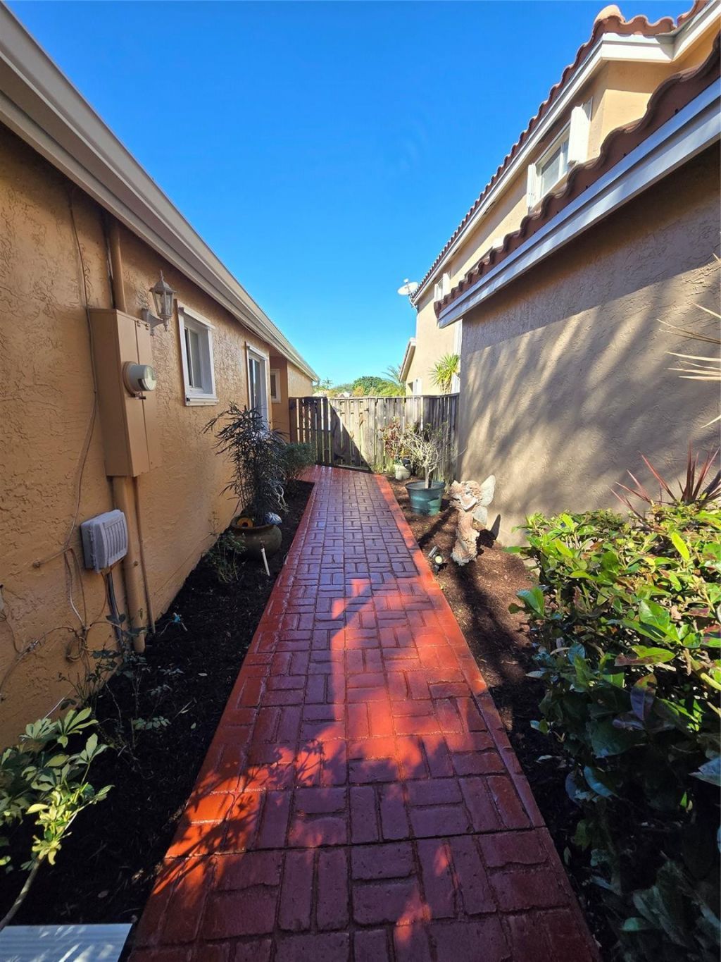 10061 NW 2nd Street, Plantation, FL 33324 Photo