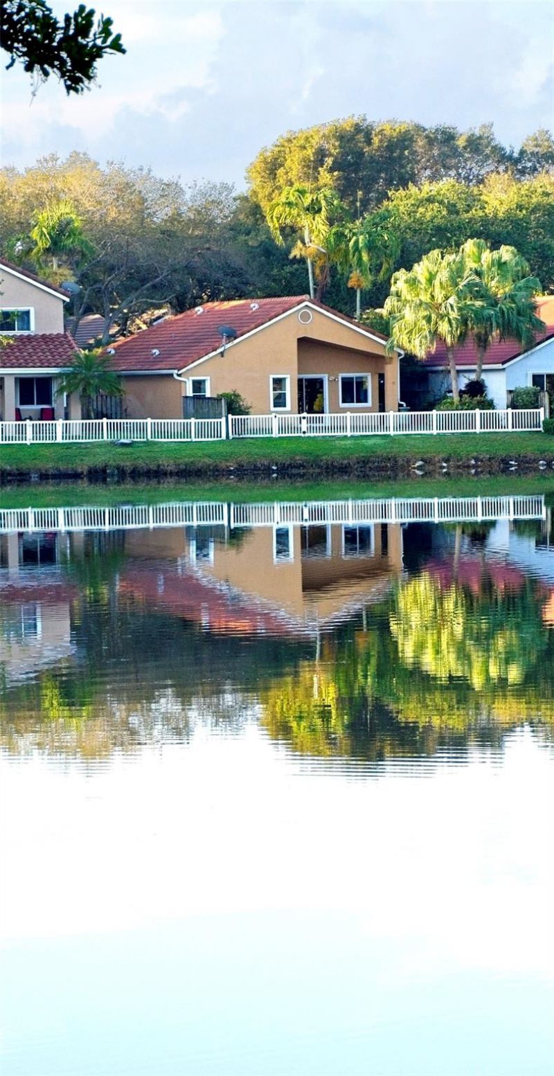 10061 NW 2nd Street, Plantation, FL 33324 Photo