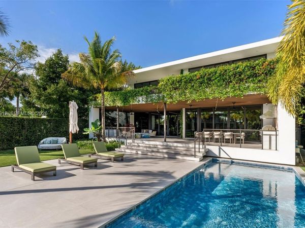 7333 Belle Meade Blvd, Miami, FL 33138