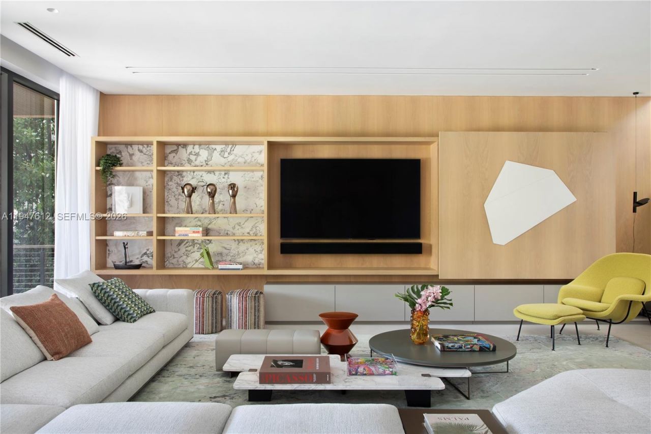 7333 Belle Meade Blvd, Miami, FL 33138 Photo