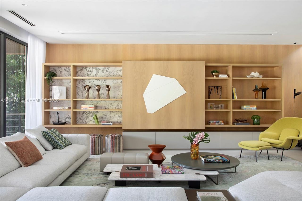 7333 Belle Meade Blvd, Miami, FL 33138 Photo