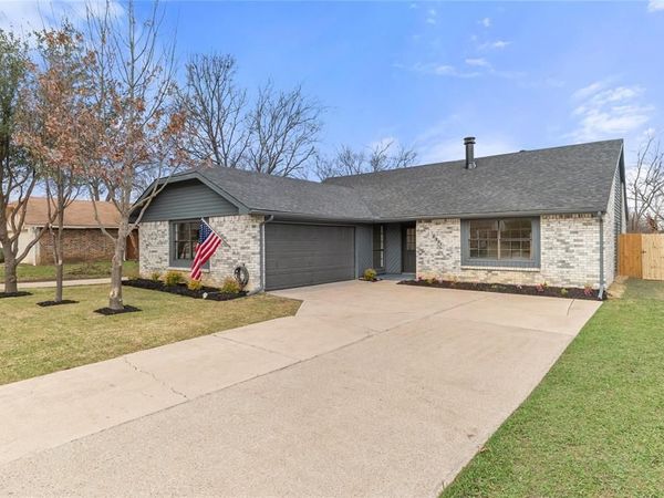 2301 Sharpshire Lane, Arlington, TX 76014
