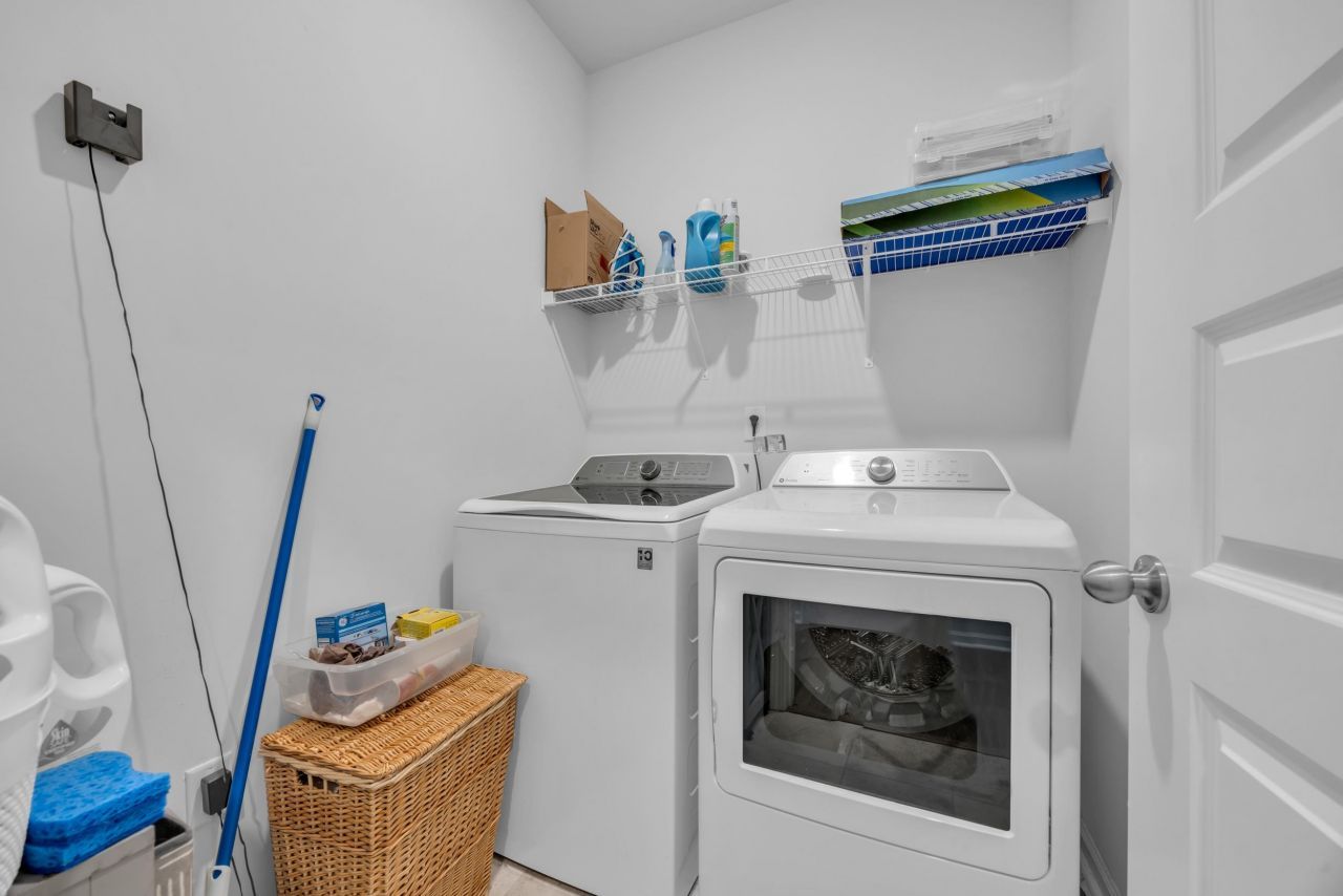 5545 Whitebark Dr. Photo 16