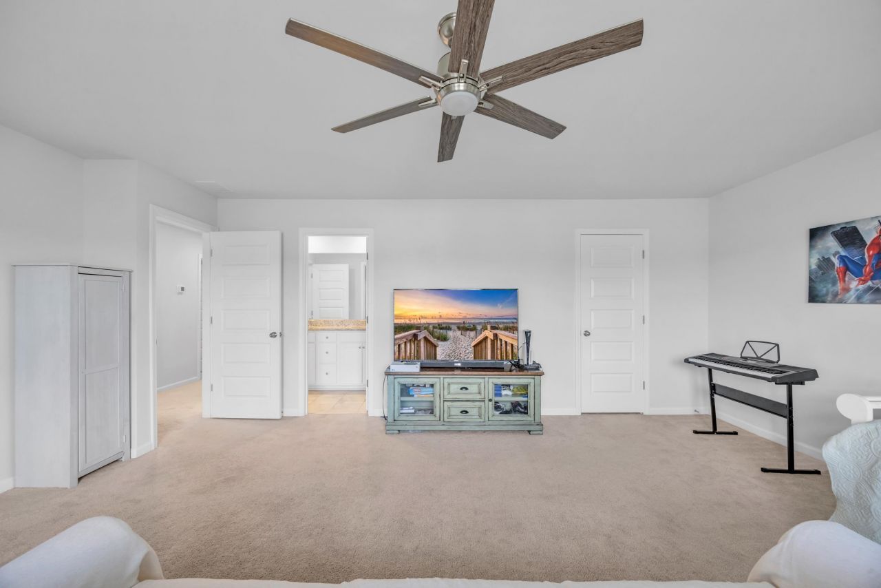 5545 Whitebark Dr. Photo 23