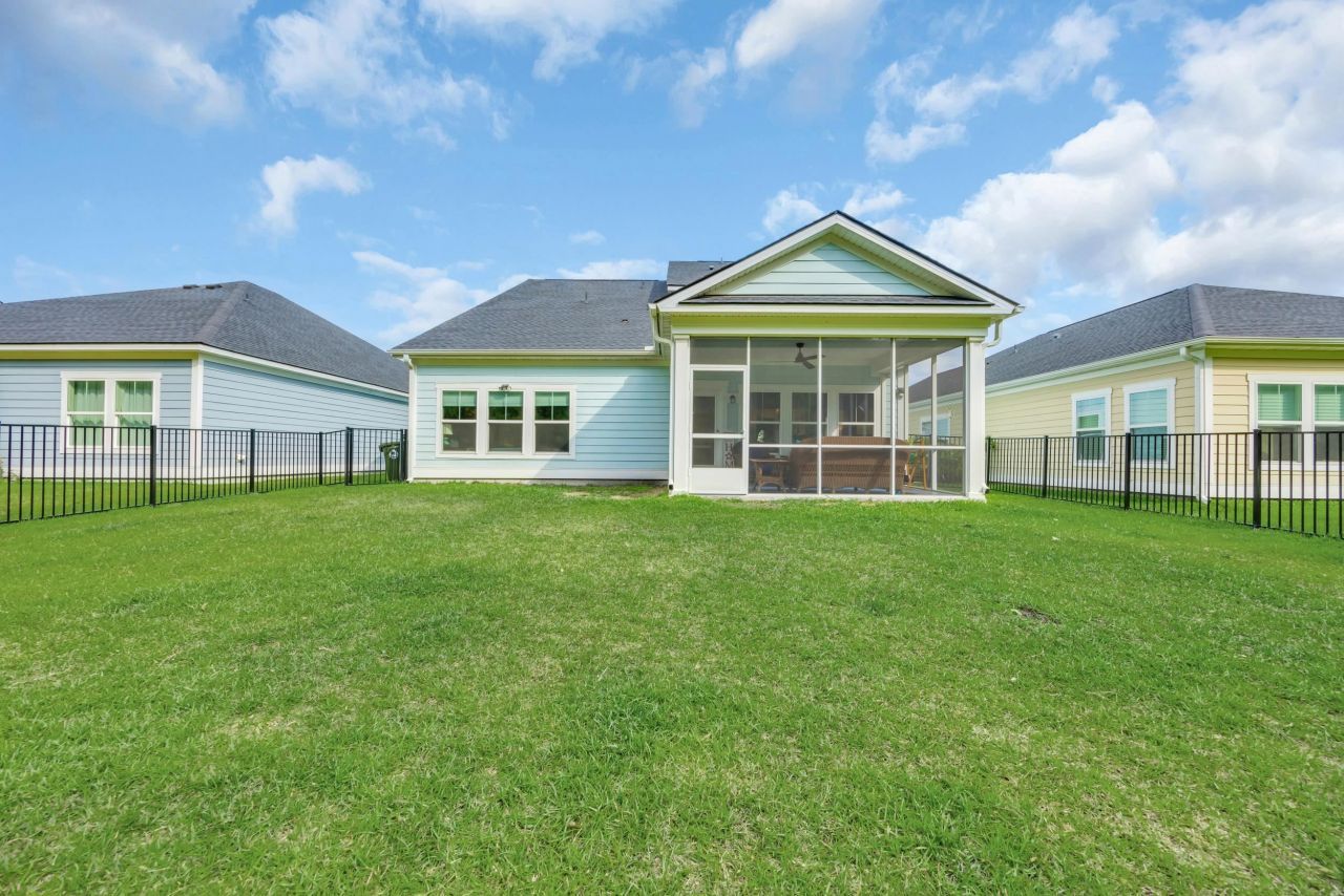 5545 Whitebark Dr. Photo 27