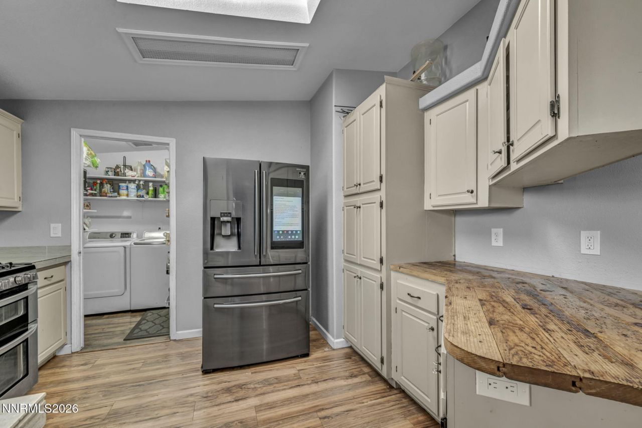 410 Paramount Court, Reno, NV 89506 Photo