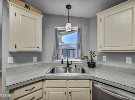 410 Paramount Court, Reno, NV 89506 Photo