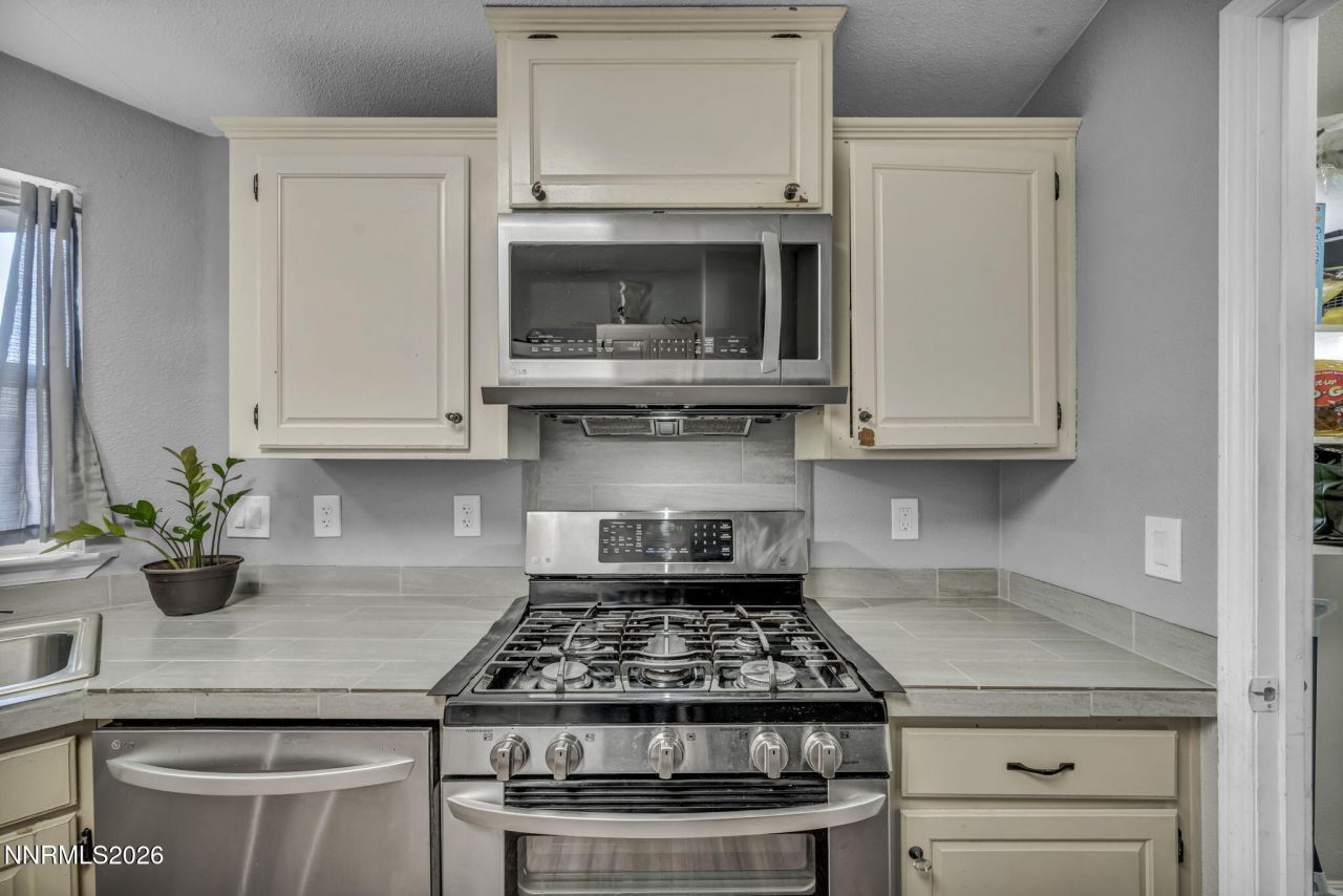 410 Paramount Court, Reno, NV 89506 Photo