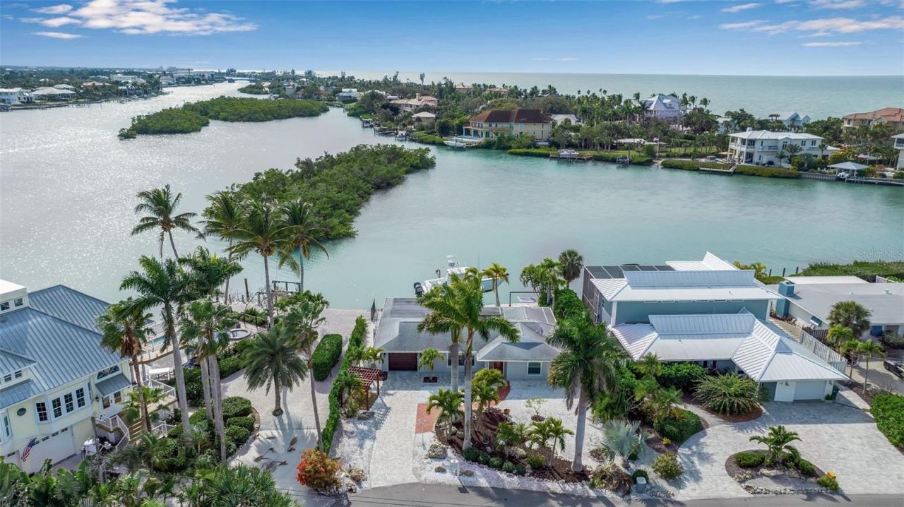 922 Casey Cove Drive, Nokomis, FL 34275 Photo
