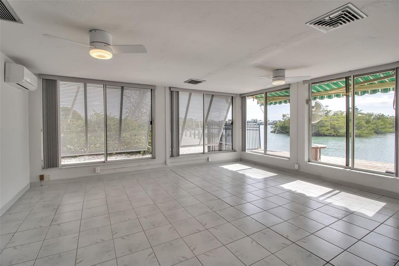 922 Casey Cove Drive, Nokomis, FL 34275 Photo