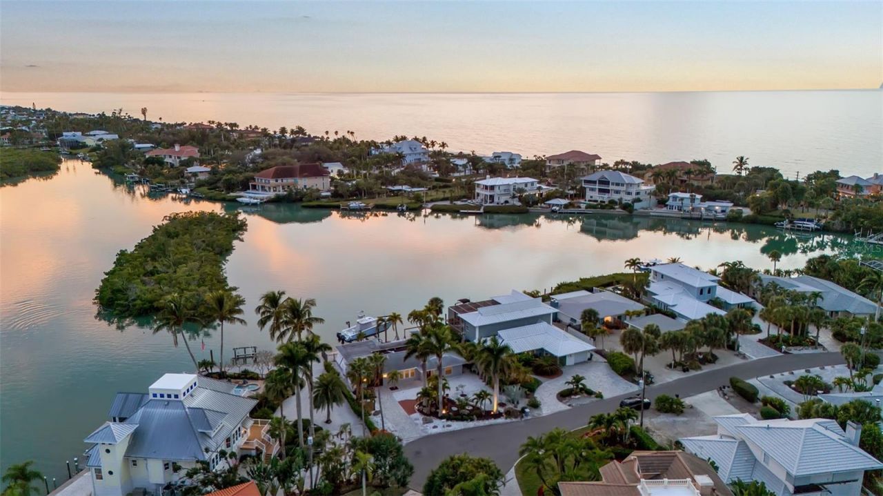 922 Casey Cove Drive, Nokomis, FL 34275 Photo