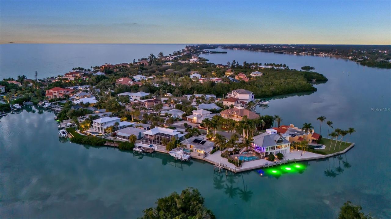 922 Casey Cove Drive, Nokomis, FL 34275 Photo