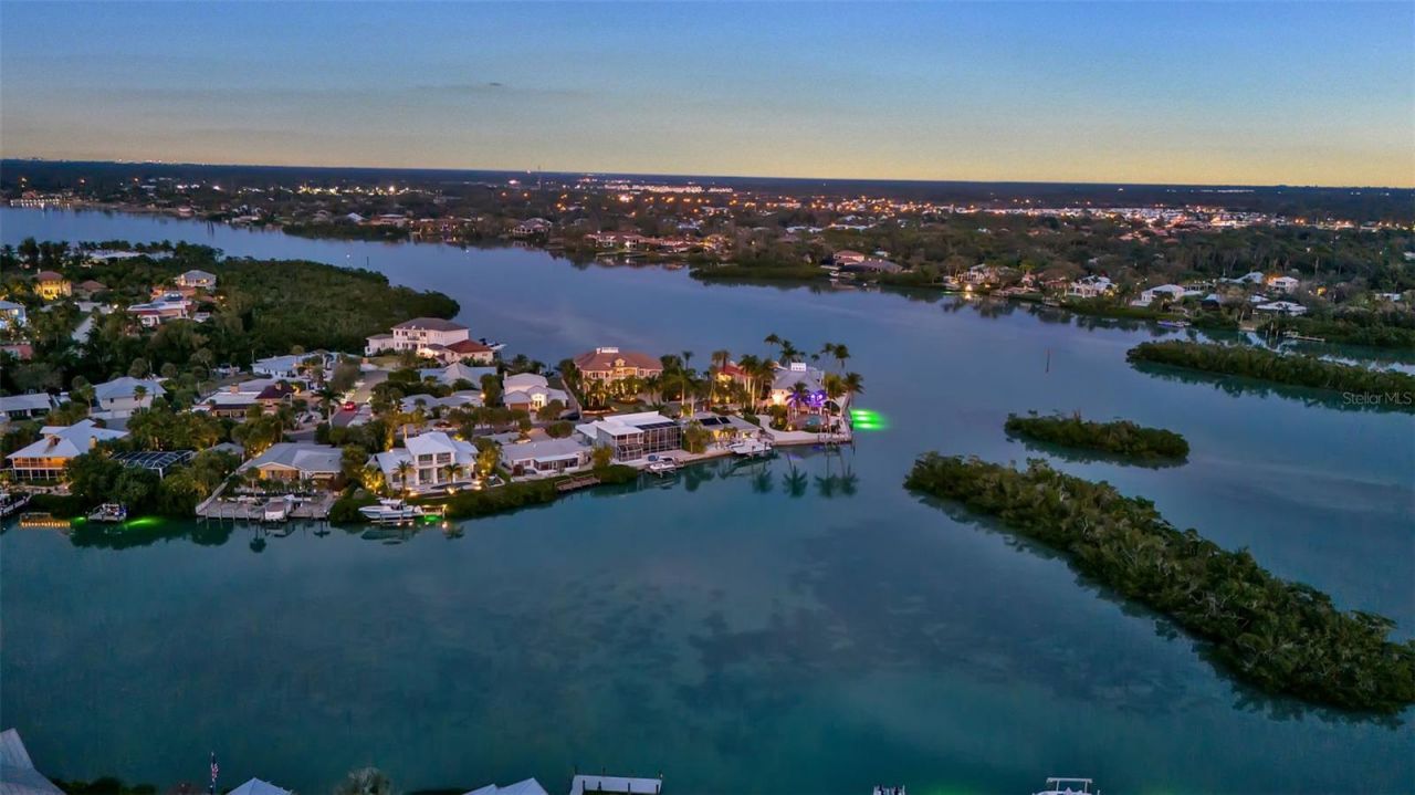 922 Casey Cove Drive, Nokomis, FL 34275 Photo