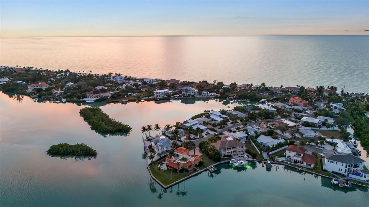922 Casey Cove Drive, Nokomis, FL 34275 Photo