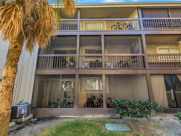 6308 NEWTOWN CIRCLE, Unit 8B2, TAMPA, FL 33615