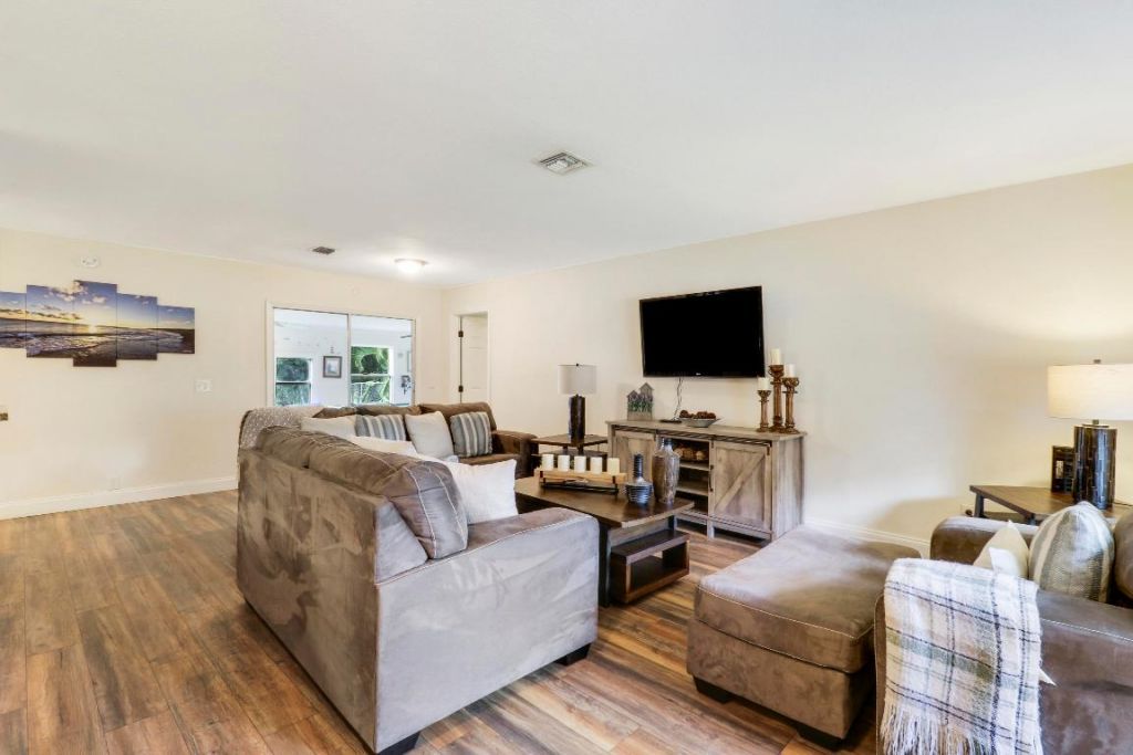 5924 SE Orange Blossom Trail, Hobe Sound, FL 33455 Photo