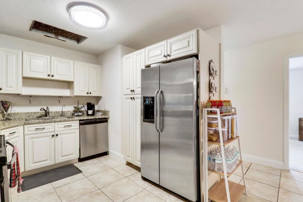 5924 SE Orange Blossom Trail, Hobe Sound, FL 33455 Photo